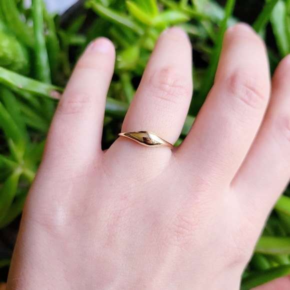 Handmade Solid 14K Gold Dainty Drop Baguette Ring, size 5.5 - Picture 1 of 16